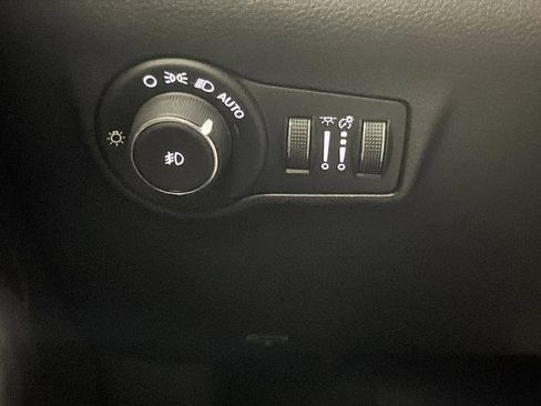 Used 2024 Jeep Compass Limited w/ High Altitude Package image 25