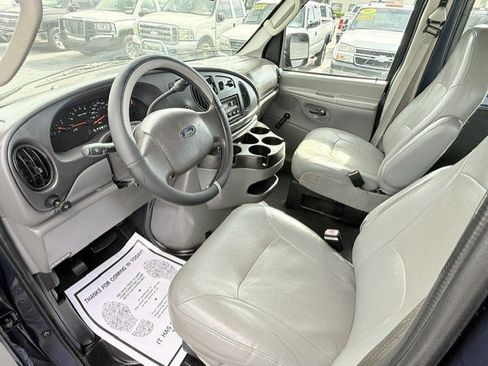 Used 2006 Ford E-350 and Econoline 350 XL RWD image 14