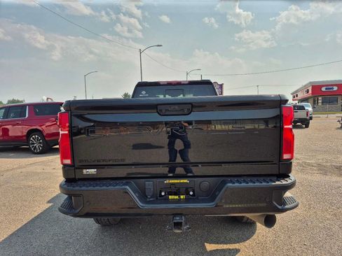 Used 2024 Chevrolet Silverado 2500 LTZ w/ LTZ Plus Package AWD/4WD image 4