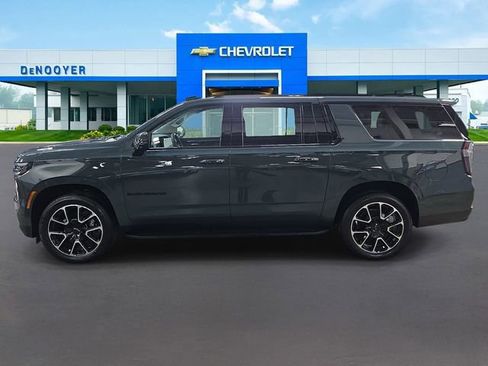 New 2026 Chevrolet Suburban RST AWD/4WD image 5