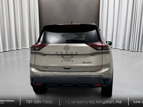Certified 2025 Nissan Rogue SL w/ SL Premium Package image 6