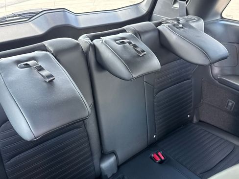 Used 2025 Nissan Pathfinder Rock Creek AWD/4WD image 36