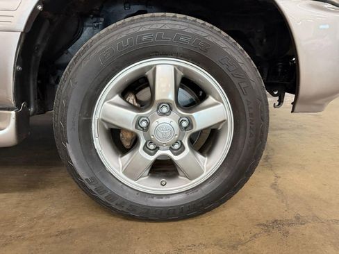 Used 2007 Toyota Land Cruiser image 33