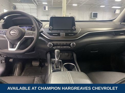 Used 2024 Nissan Altima 2.5 SV FWD image 27