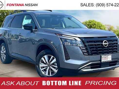 New 2026 Nissan Pathfinder SL FWD image 1