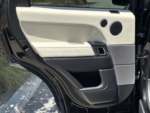 Used 2014 Land Rover Range Rover Sport Supercharged image 13