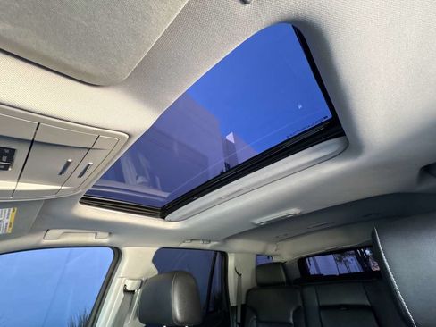 Used 2019 GMC Yukon SLT RWD image 30
