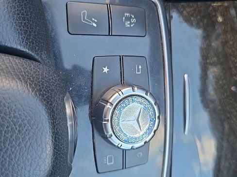 Used 2017 Mercedes-Benz E 400 E 400 image 22