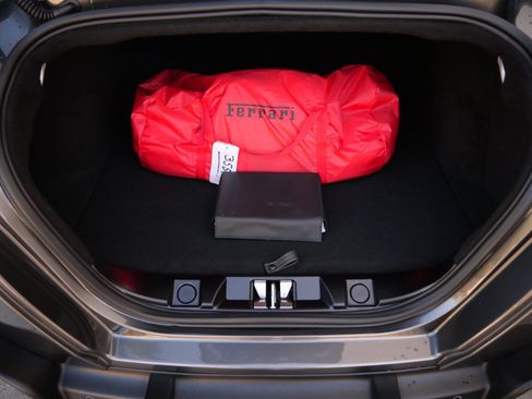 Used 2023 Ferrari Roma image 19