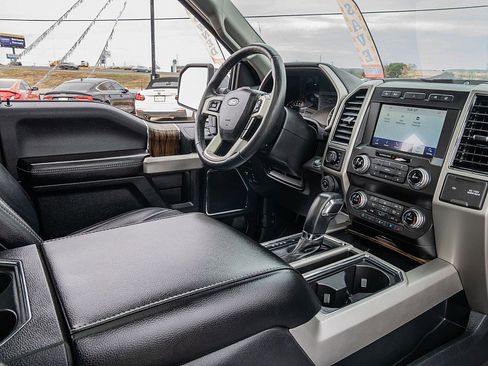 Used 2020 Ford F150 Lariat w/ Equipment Group 502A Luxury AWD/4WD image 19