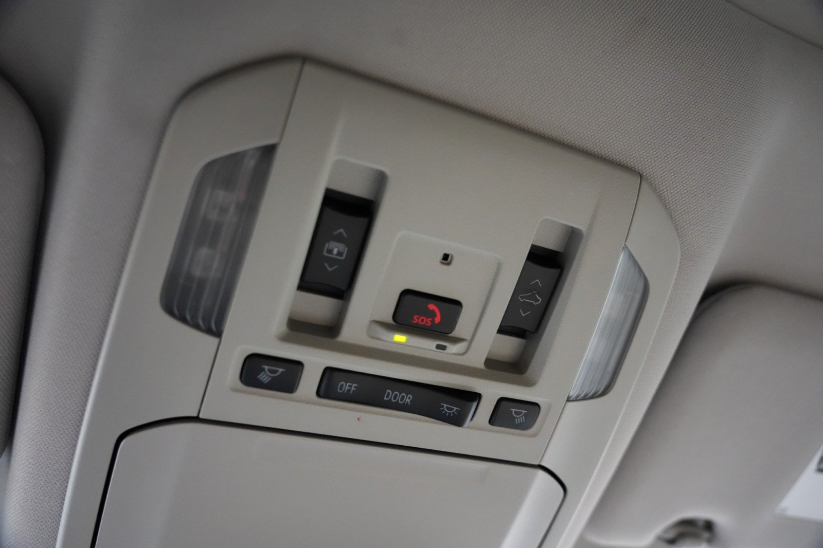 Used 2024 Toyota Highlander Platinum FWD image 35