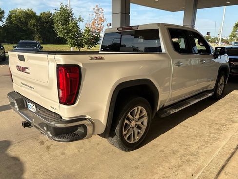 Used 2019 GMC Sierra 1500 SLT AWD/4WD image 3