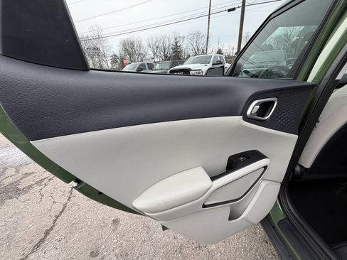 Used 2021 Kia Soul EX FWD image 11