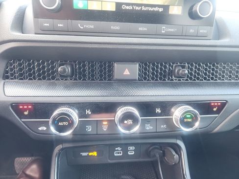 Used 2024 Honda CR-V EX image 13