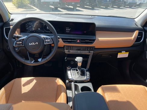New 2026 Kia Seltos EX FWD image 24