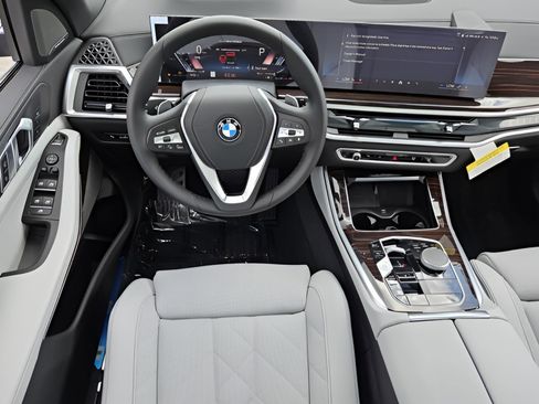 New 2026 BMW X5 sDrive40i w/ Premium Package image 11