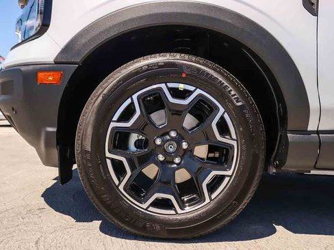 New 2026 Ford Bronco Sport Outer Banks w/ Outer Banks Tech Package+ AWD/4WD image 11