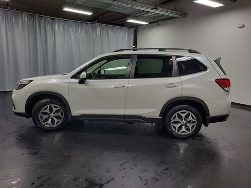 Used 2019 Subaru Forester Premium image 6