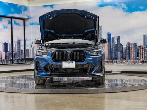 Used 2025 BMW X4 M40i AWD/4WD image 4