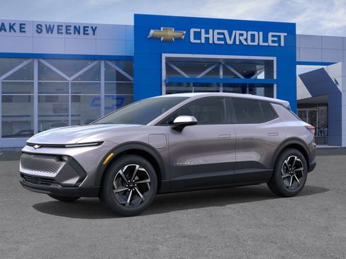 New 2026 Chevrolet Equinox EV LT image 2