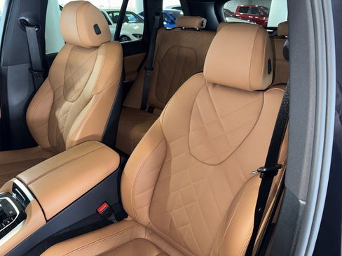 Certified 2025 BMW X5 xDrive40i w/ M Sport Package image 33