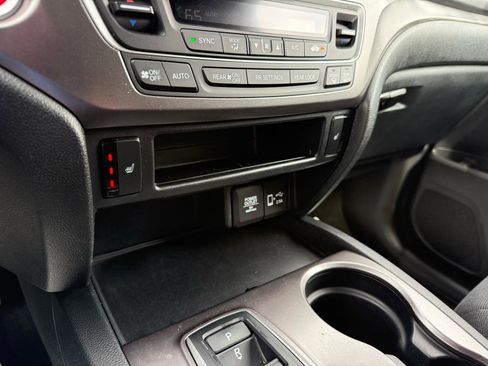 Used 2022 Honda Pilot Sport image 40