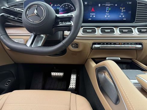 Used 2026 Mercedes-Benz GLS 580 GLS  580 image 29