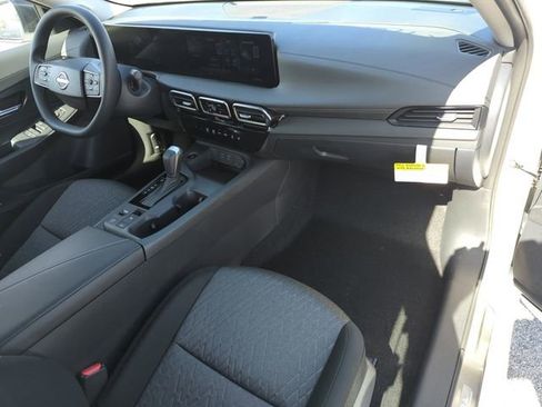 New 2026 Nissan Sentra SV w/ Floor Mat Package FWD image 21