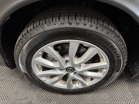 Used 2021 Nissan Rogue Sport SV image 18