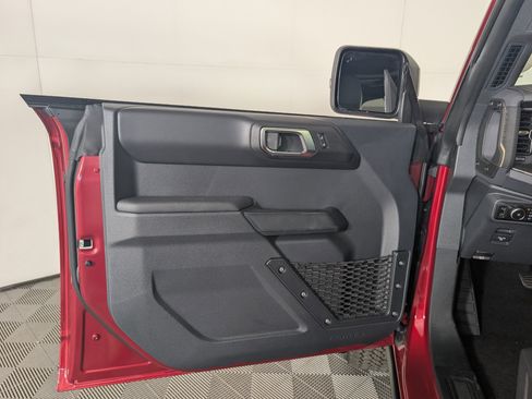 New 2025 Ford Bronco Badlands image 11