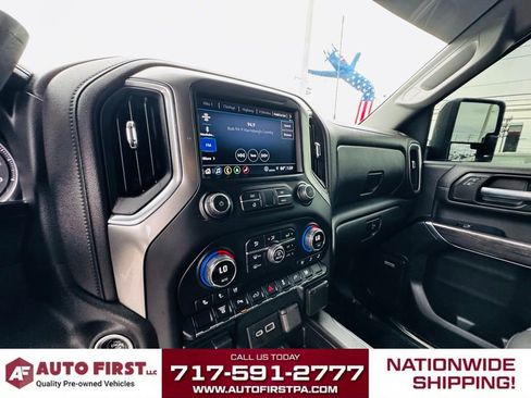 Used 2022 Chevrolet Silverado 3500 LTZ w/ LTZ Texas Edition image 11