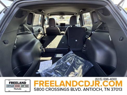 New 2026 Jeep Compass Latitude AWD/4WD image 12