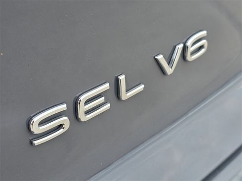 Used 2020 Volkswagen Atlas Cross Sport SEL R-Line w/ Cross Sport MDO Package image 8