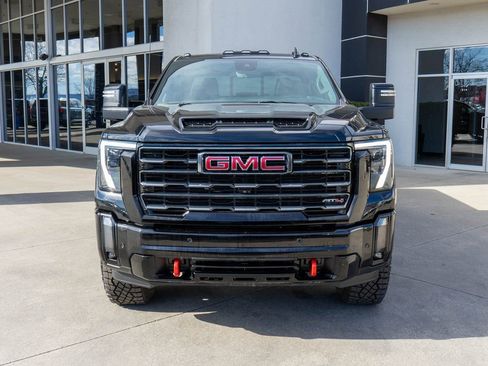 Used 2024 GMC Sierra 2500 AT4 w/ AT4 Premium Plus Package image 2
