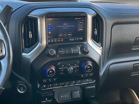 Used 2021 Chevrolet Silverado 2500 LTZ w/ LTZ Premium Package image 10