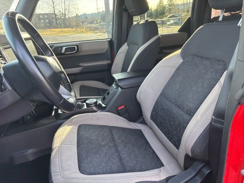 Used 2022 Ford Bronco Wildtrak image 14