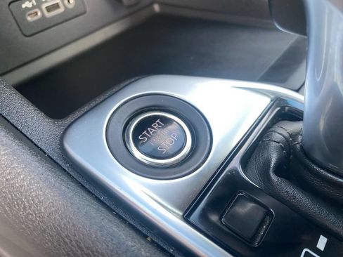 Used 2022 Nissan Sentra SV FWD image 17