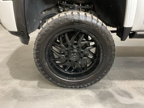 Used 2024 GMC Sierra 2500 Denali Ultimate image 6