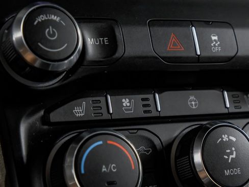 Used 2020 RAM 3500 Laramie image 23