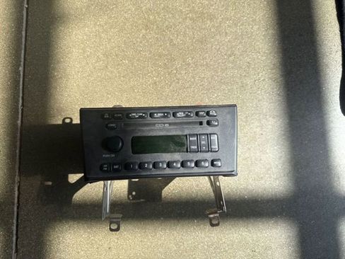 Used 2004 Ford Thunderbird image 93