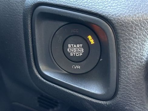 Used 2024 Jeep Gladiator Sport image 21