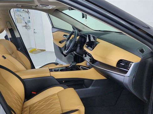 Certified 2023 Nissan Rogue Platinum w/ Platinum Premium Package image 27