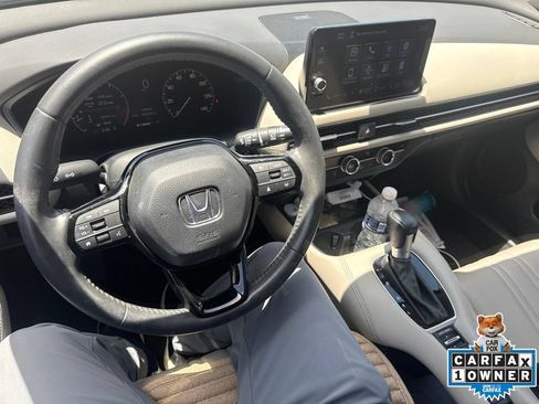 Used 2024 Honda HR-V EX-L image 18