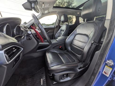 Used 2018 Jaguar F-PACE Prestige AWD/4WD image 14