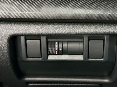 Used 2024 Subaru Crosstrek 2.0i Premium image 17