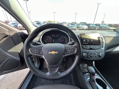 Used 2024 Chevrolet Malibu RS FWD image 10