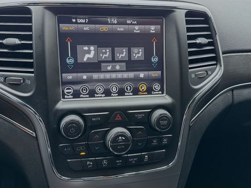 Used 2018 Jeep Grand Cherokee Limited RWD image 12