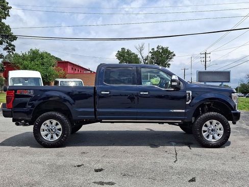 Used 2022 Ford F350 Platinum AWD/4WD image 7