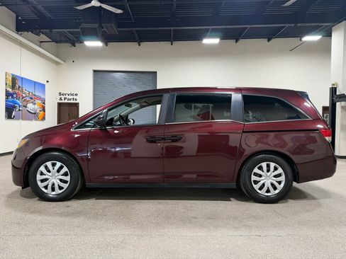 Used 2014 Honda Odyssey LX image 14