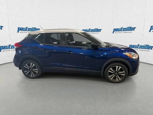 Used 2019 Nissan Kicks SV FWD image 13